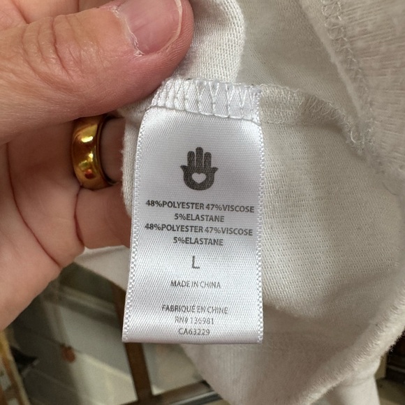 Spiritual Gangster White Sweatshirt with Heart Detail - Picture 4 of 6